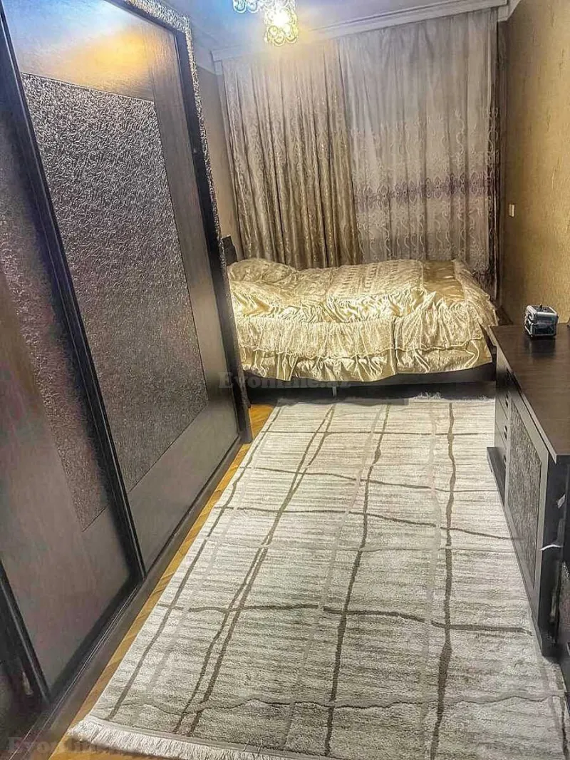 Satılır 3 otaqlı Mənzil Köhnə tikili 75 m² Neftçilər m. - şəkil 6