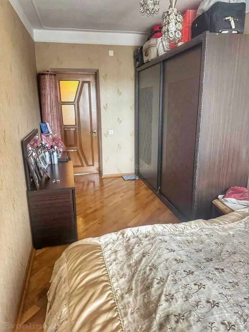 Satılır 3 otaqlı Mənzil Köhnə tikili 75 m² Neftçilər m. - şəkil 9