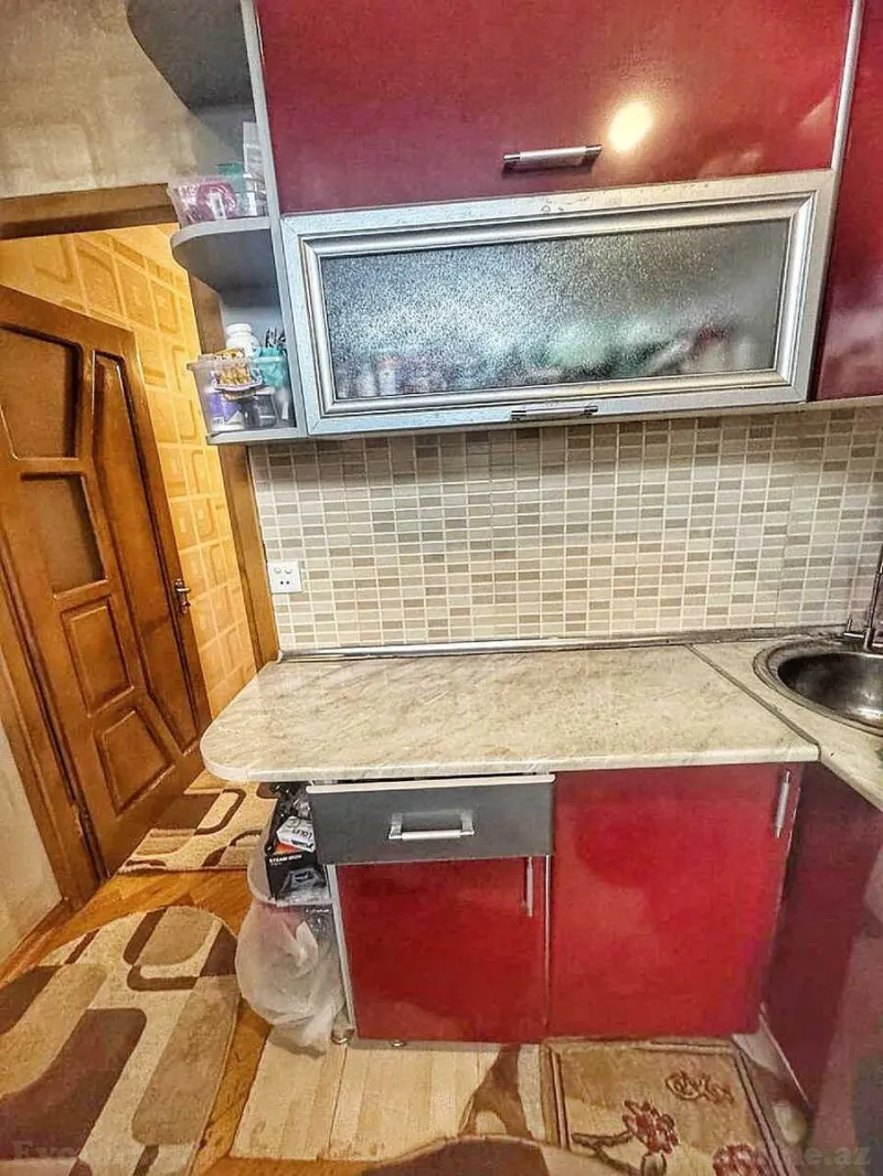 Satılır 3 otaqlı Mənzil Köhnə tikili 75 m² Neftçilər m. - şəkil 12