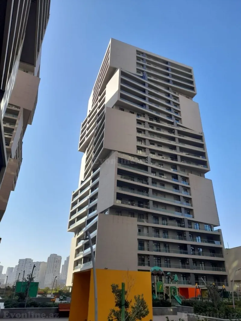 3 otaqlı Mənzil 200 m² 8 Noyabr m. Kirayə verilir