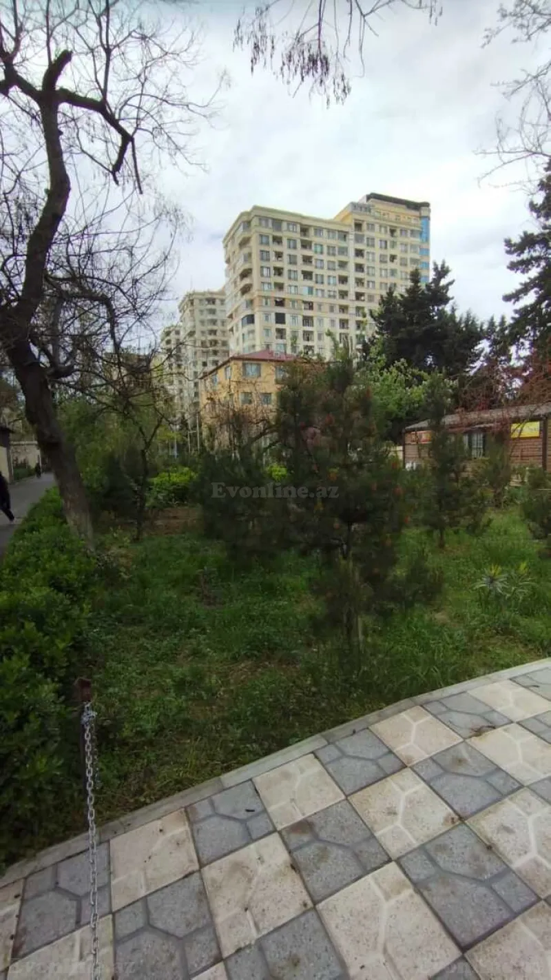 3 otaqlı Mənzil 70 m² 7-ci mikrorayon Satılır