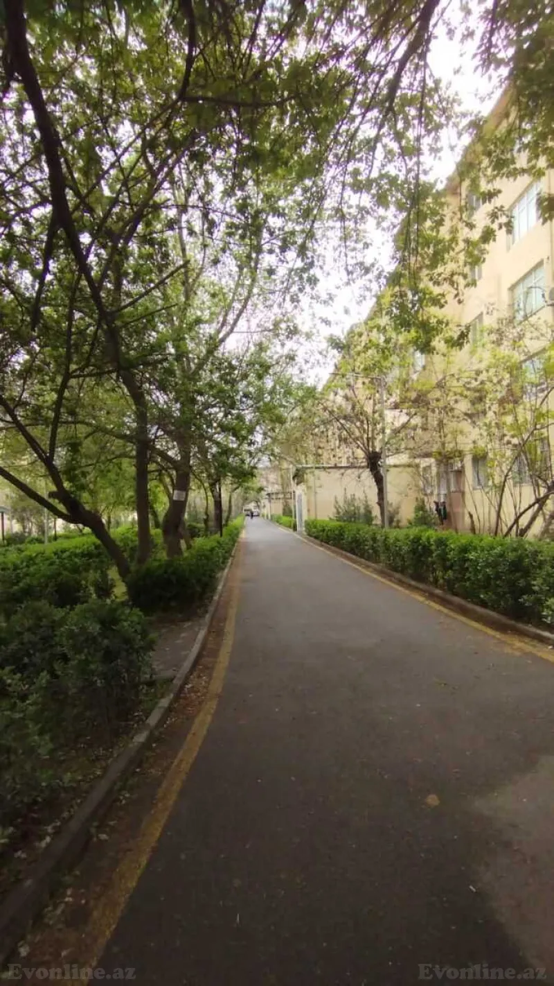 Satılır 3 otaqlı Mənzil Köhnə tikili 70 m² 7-ci mikrorayon - şəkil 2