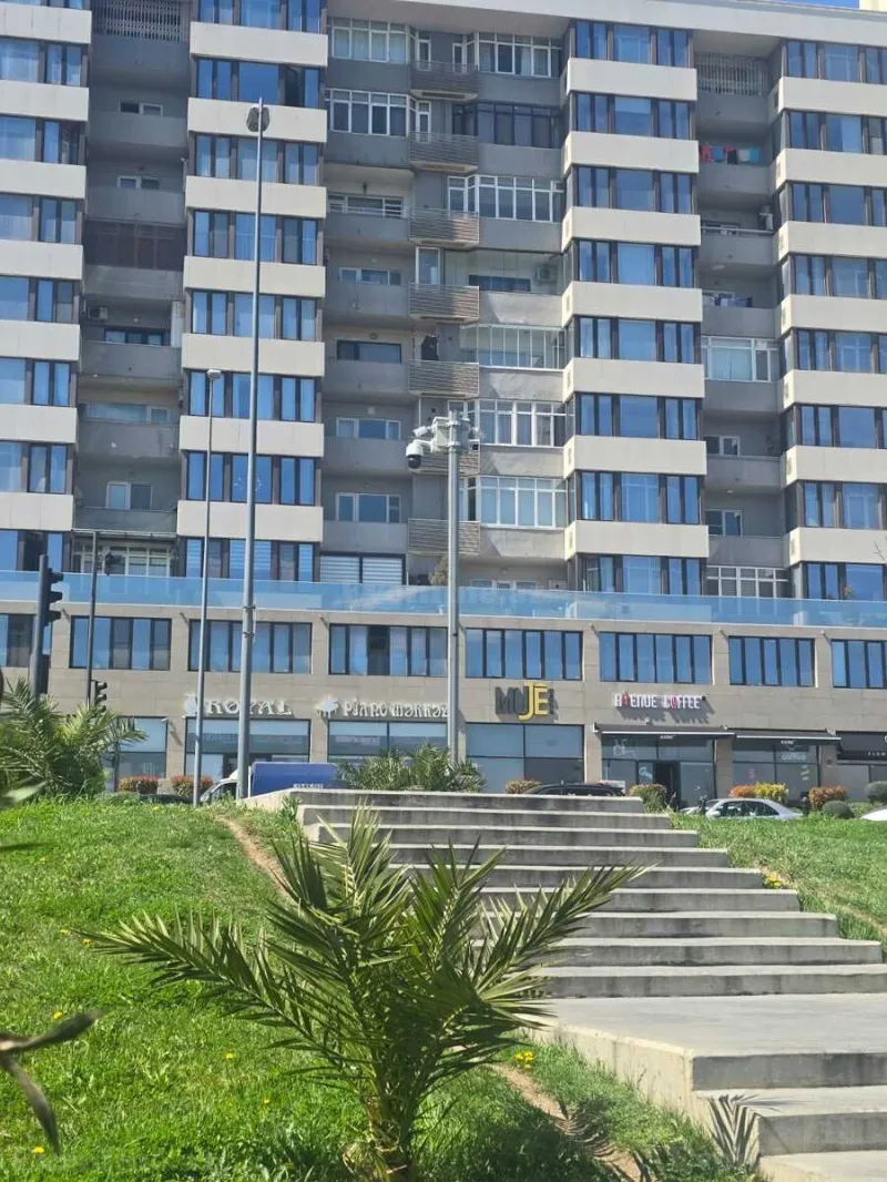 3 otaqlı Mənzil 140 m² Elmlər Akademiyası m. Satılır