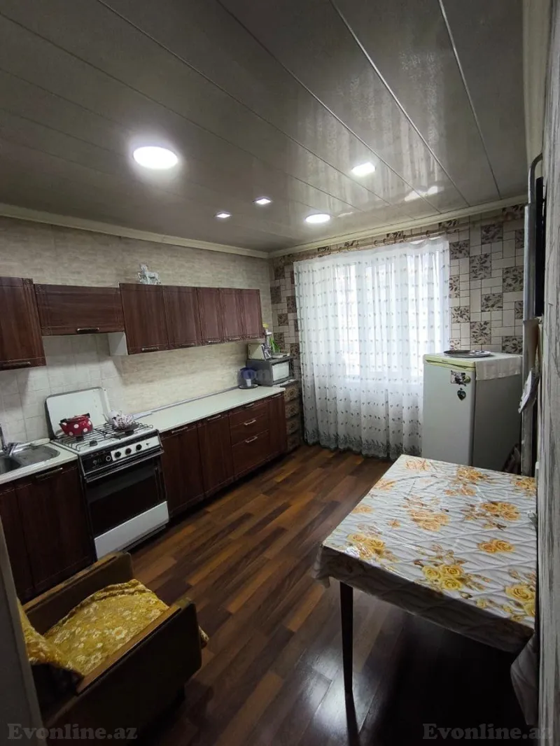 Satılır 2 otaqlı Mənzil Köhnə tikili 65 m² Həzi Aslanov m. - şəkil 2