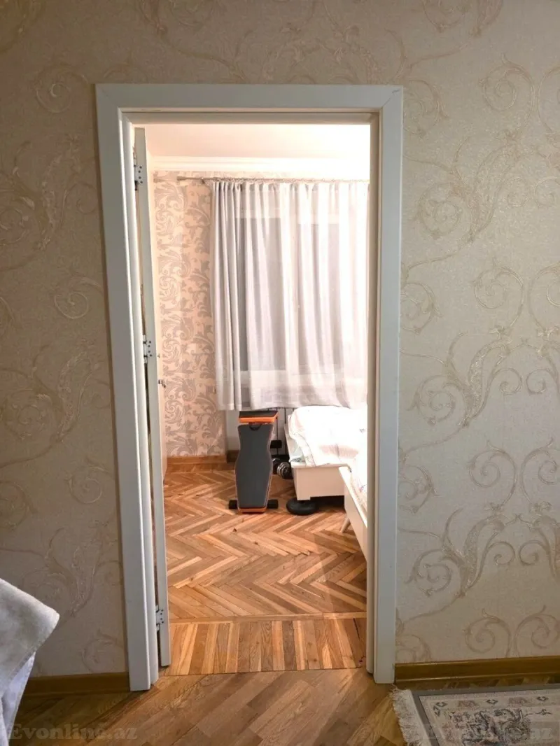 Satılır 2 otaqlı Mənzil Köhnə tikili 55 m² Gənclik m. - şəkil 4