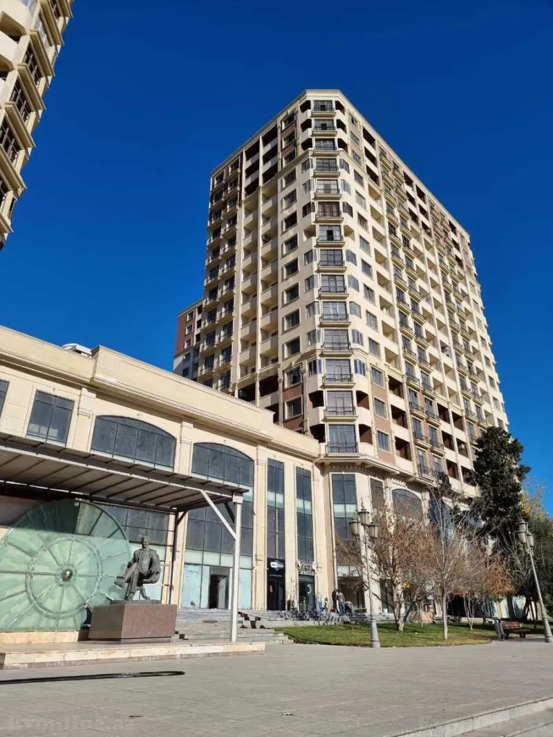 Satılır 3 otaqlı Mənzil Yeni tikili 140 m² 28 May m. - şəkil 2