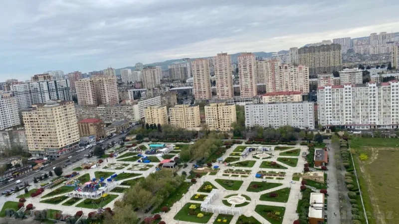 3 otaqlı Mənzil 135 m² Elmlər Akademiyası m. Satılır