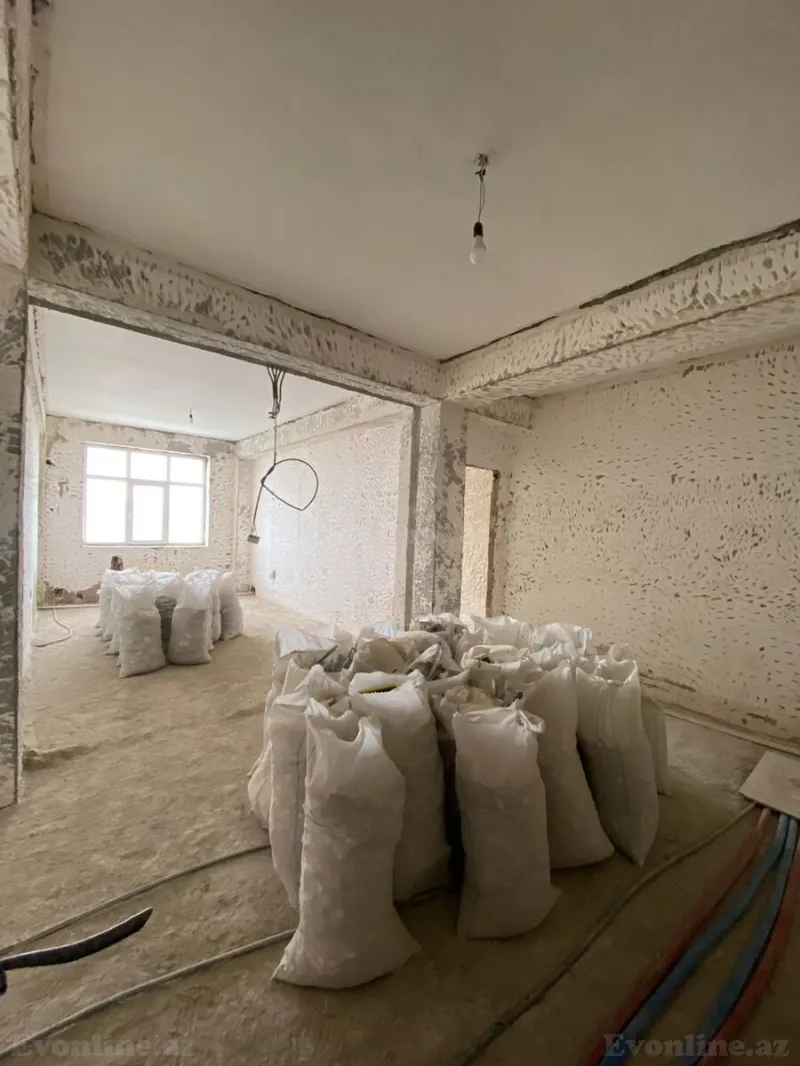 Satılır 3 otaqlı Mənzil Yeni tikili 135 m² Elmlər Akademiyası m. - şəkil 3