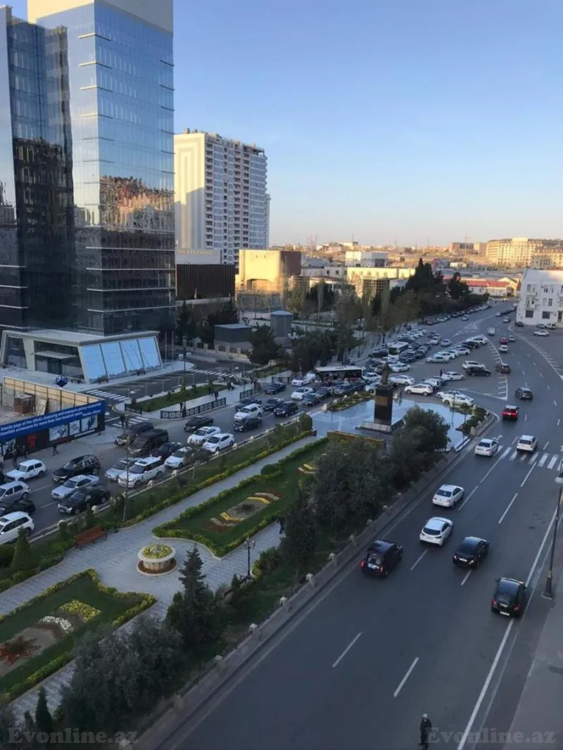 Kirayə verilir 3 otaqlı Mənzil Yeni tikili 140 m² Xətai m. - şəkil 16