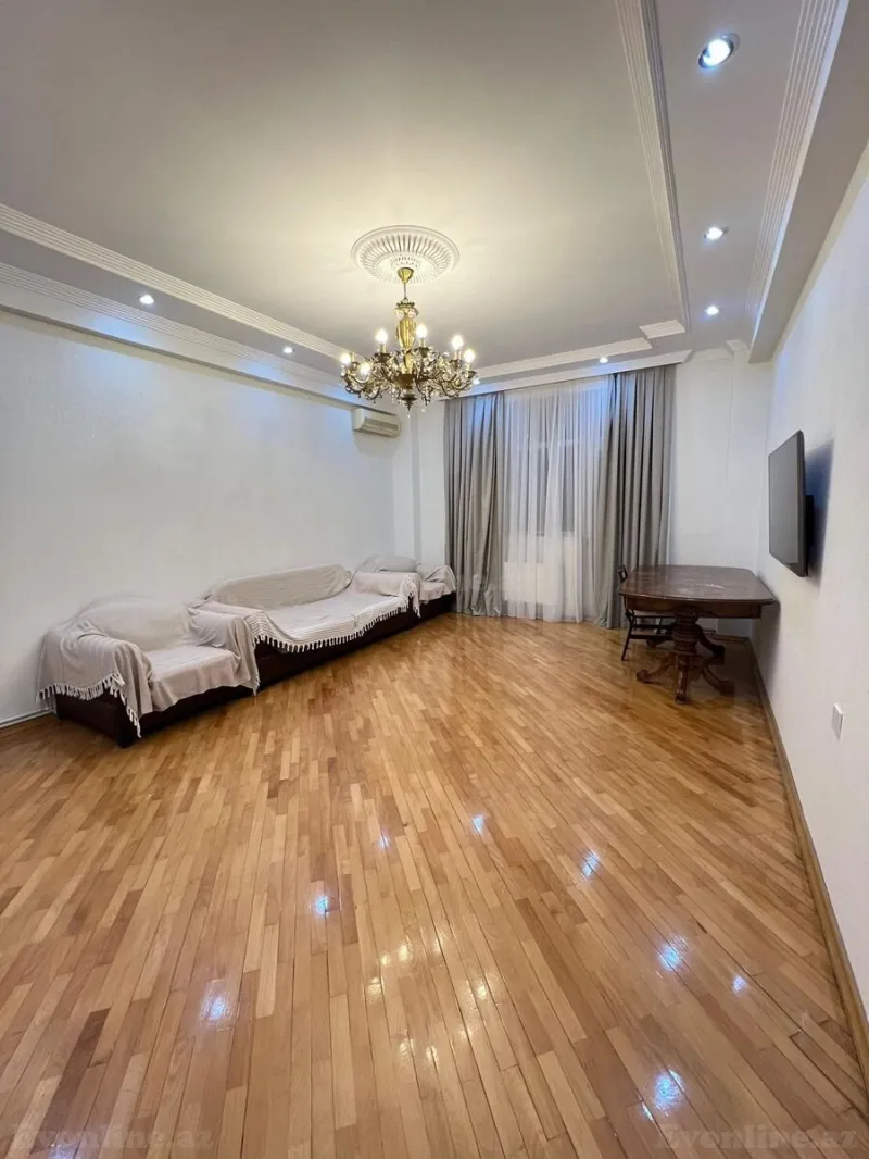3 otaqlı Mənzil 130 m² Memar Əcəmi m. Kirayə verilir