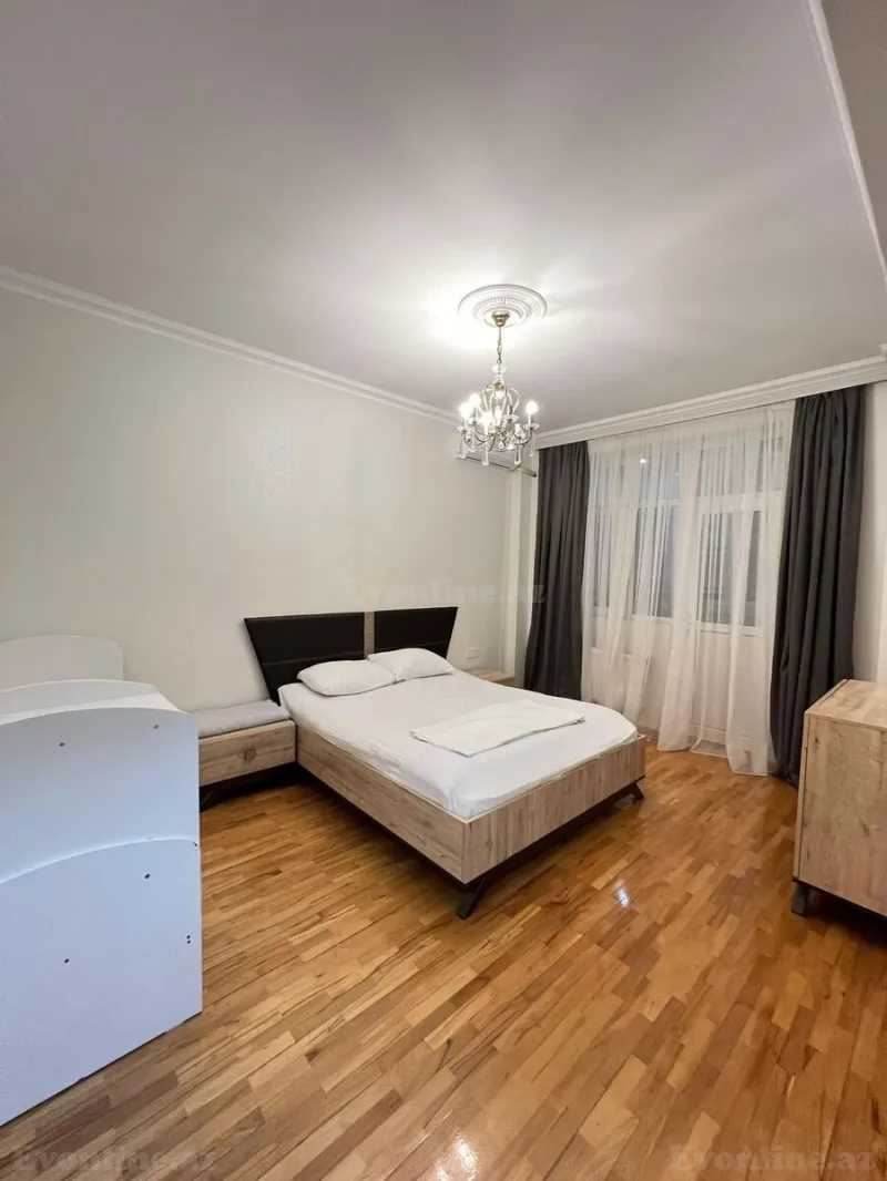 Kirayə verilir 3 otaqlı Mənzil Yeni tikili 130 m² Memar Əcəmi m. - şəkil 3