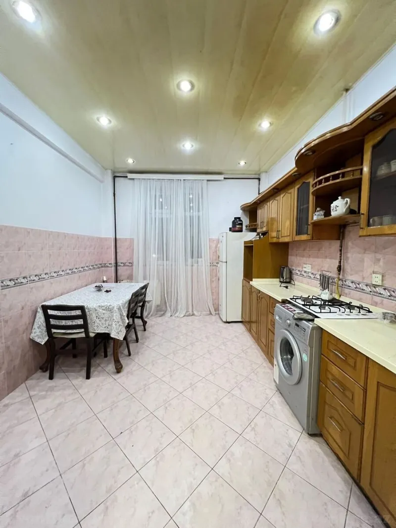 Kirayə verilir 3 otaqlı Mənzil Yeni tikili 130 m² Memar Əcəmi m. - şəkil 5