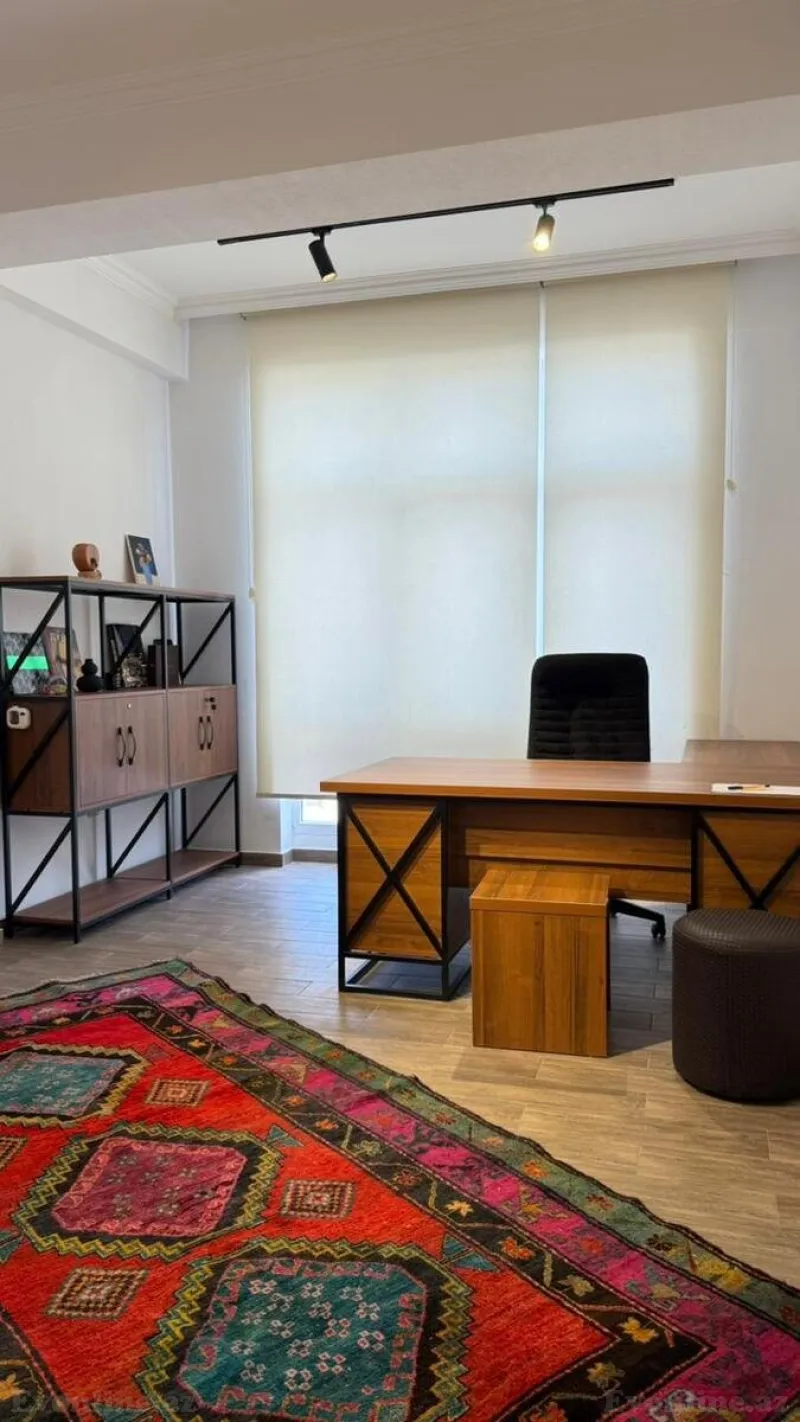 Kirayə verilir Ofis 130 m² Səbail r. - şəkil 13