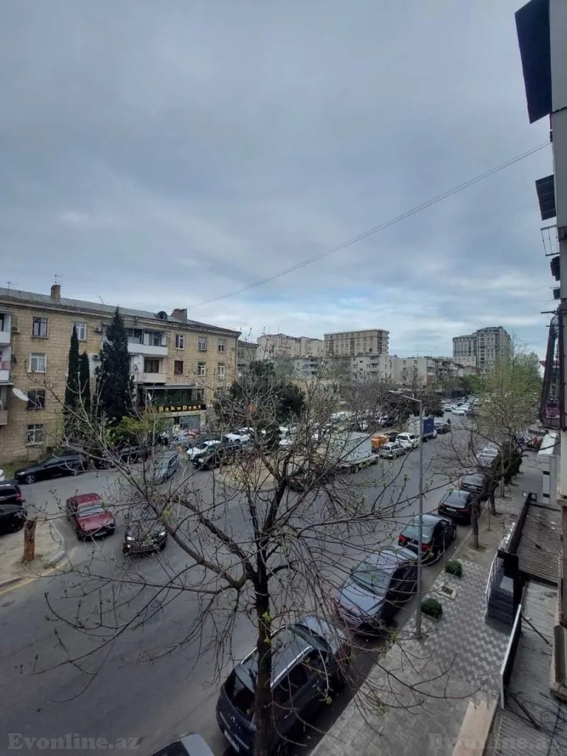 Satılır 3 otaqlı Mənzil Köhnə tikili 75 m² Gənclik m. - şəkil 12