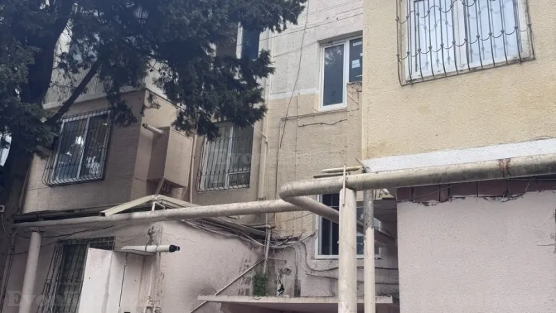 Satılır 2 otaqlı Mənzil Köhnə tikili 42.5 m² 4-cü mikrorayon - şəkil 2