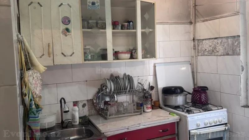 Satılır 2 otaqlı Mənzil Köhnə tikili 42.5 m² 4-cü mikrorayon - şəkil 3