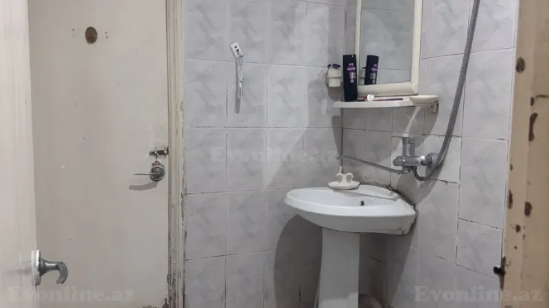 Satılır 2 otaqlı Mənzil Köhnə tikili 42.5 m² 4-cü mikrorayon - şəkil 5