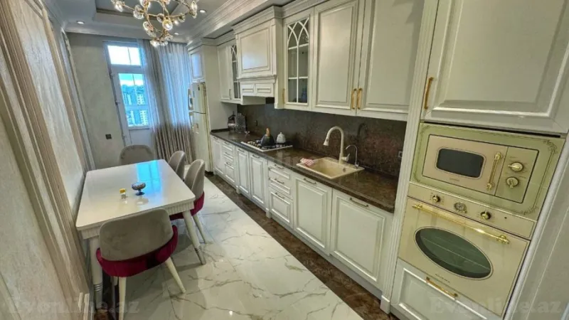 Kirayə verilir 3 otaqlı Mənzil Yeni tikili 145 m² Memar Əcəmi m. - şəkil 11