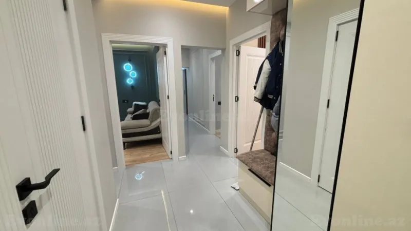 Satılır 5 otaqlı Mənzil Köhnə tikili 130 m² 20 Yanvar m. - şəkil 12