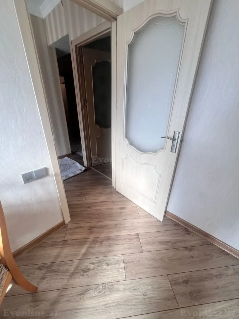 Satılır 3 otaqlı Mənzil Köhnə tikili 90 m² İnşaatçılar m. - şəkil 7