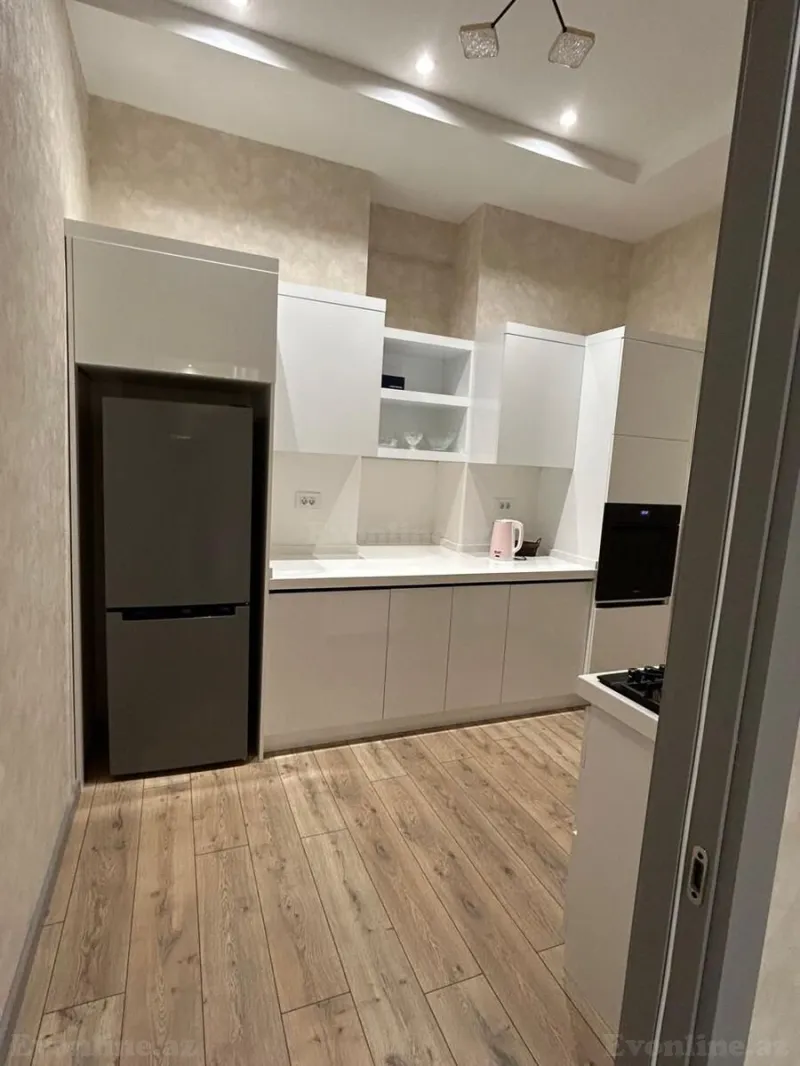 Kirayə verilir 2 otaqlı Mənzil Yeni tikili 91 m² Nərimanov r. - şəkil 6