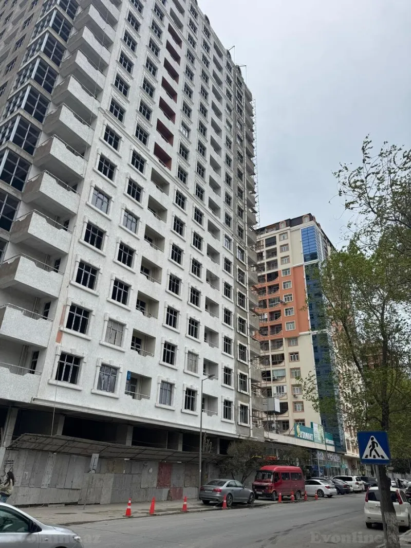 Satılır 4 otaqlı Mənzil Yeni tikili 130 m² Sumqayıt