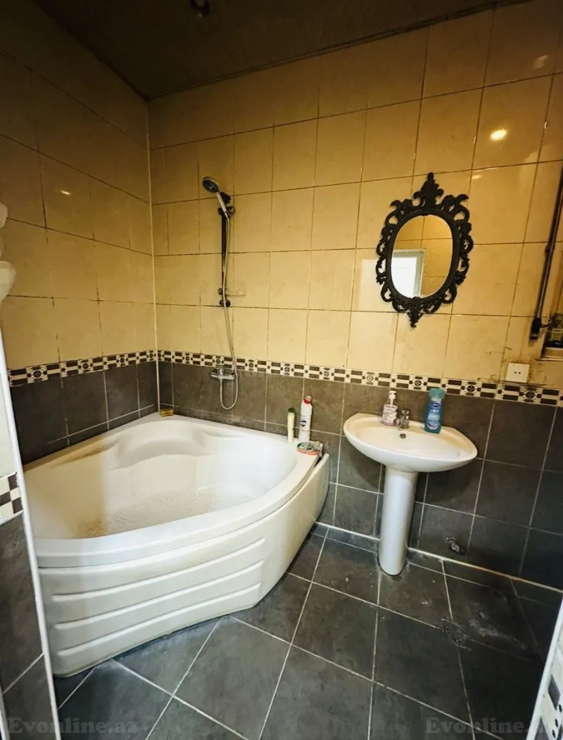 Satılır 2 otaqlı Mənzil Köhnə tikili 60 m² Nəsimi r. - şəkil 9