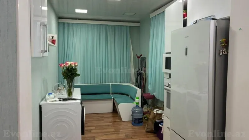 Satılır 3 otaqlı Mənzil Köhnə tikili 79 m² Memar Əcəmi m. - şəkil 2