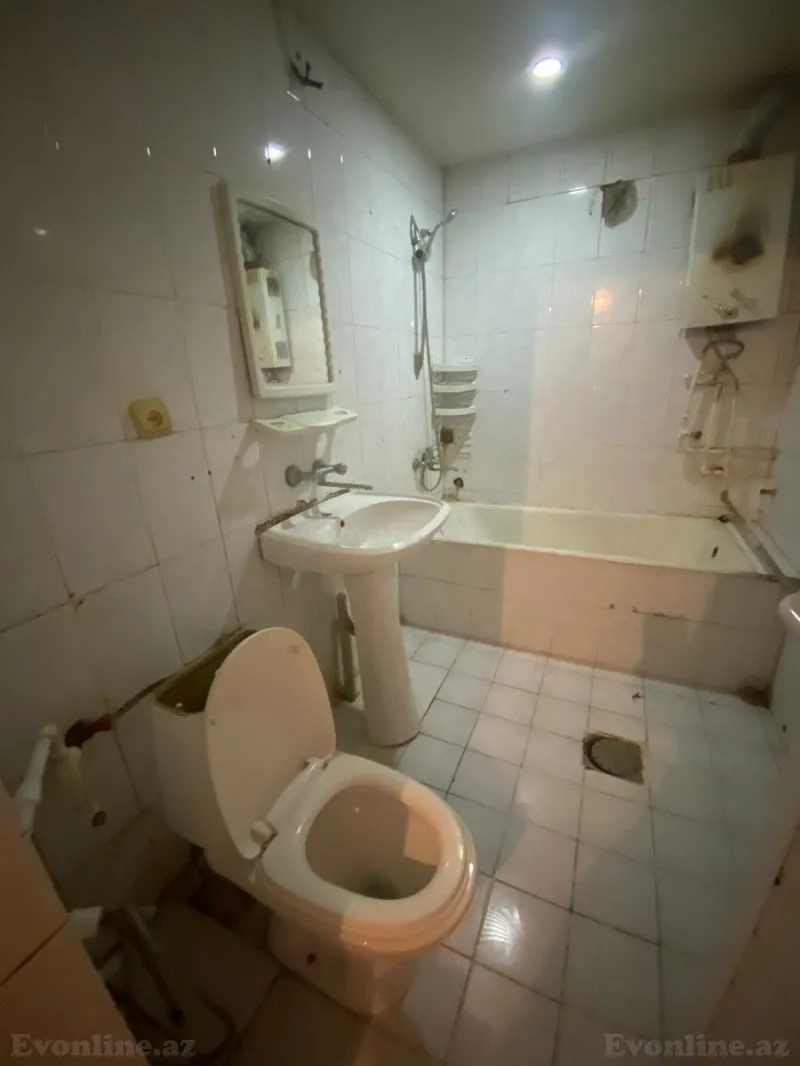 Kirayə verilir 3 otaqlı Mənzil Köhnə tikili 64 m² Nərimanov r. - şəkil 10