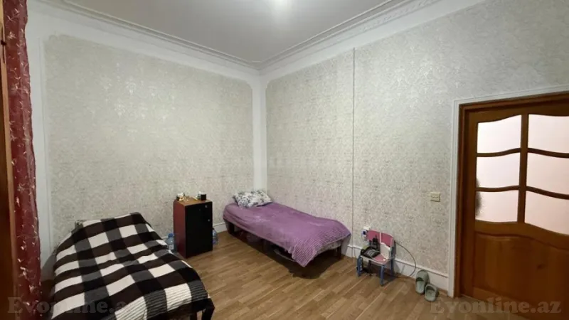 Satılır 4 otaqlı Mənzil Köhnə tikili 73 m² Nəsimi r. - şəkil 3