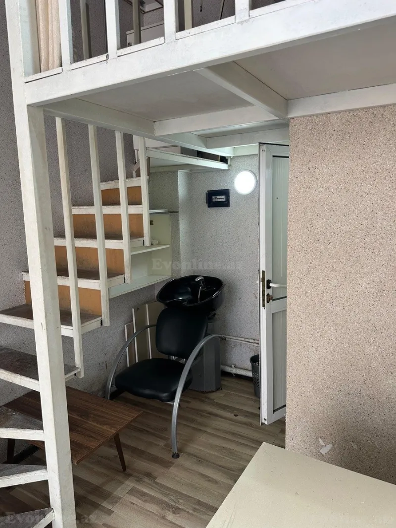 Satılır Obyekt 21 m² Elmlər Akademiyası m. - şəkil 2