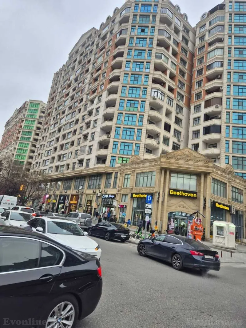 3 otaqlı Mənzil 140 m² Nəriman Nərimanov m. Satılır