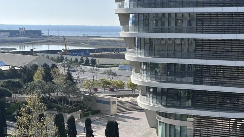 3 otaqlı Mənzil 138 m² Xətai m. Kirayə verilir