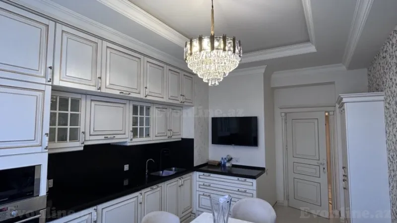 Kirayə verilir 3 otaqlı Mənzil Yeni tikili 138 m² Xətai m. - şəkil 12