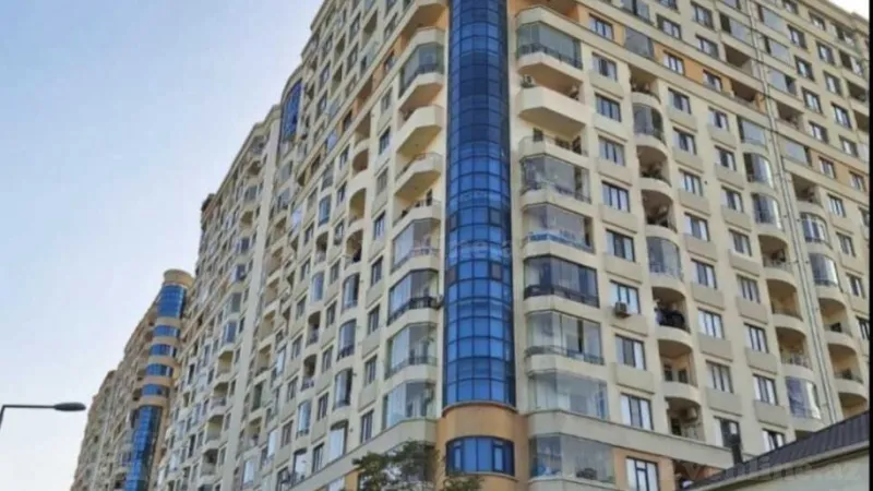 2 otaqlı Mənzil 70 m² 7-ci mikrorayon Satılır