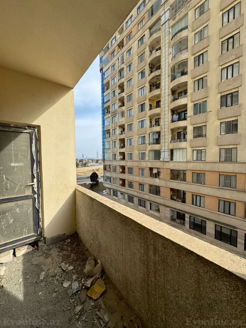 Satılır 2 otaqlı Mənzil Yeni tikili 70 m² 7-ci mikrorayon - şəkil 2