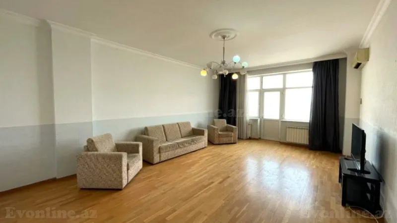 4 otaqlı Mənzil 180 m² Elmlər Akademiyası m. Satılır