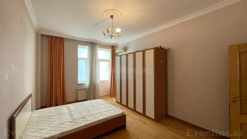 Satılır 4 otaqlı Mənzil Yeni tikili 180 m² Elmlər Akademiyası m. - şəkil 4