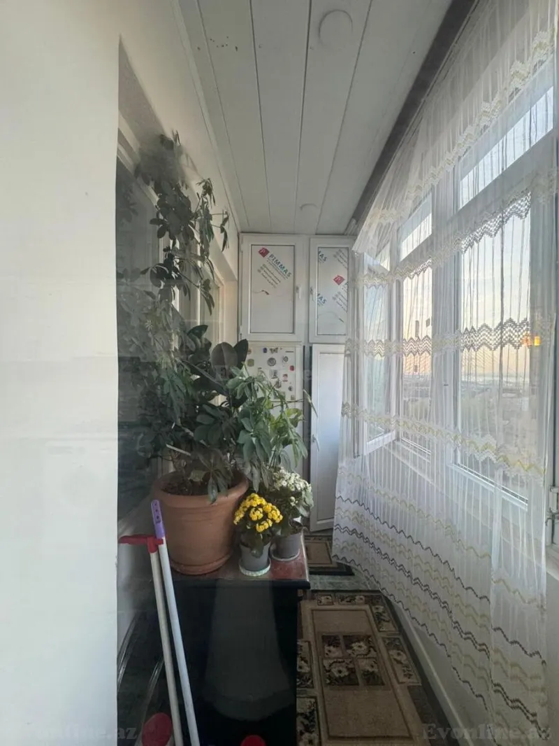 Satılır 4 otaqlı Mənzil Köhnə tikili 100 m² Qara Qarayev m. - şəkil 14