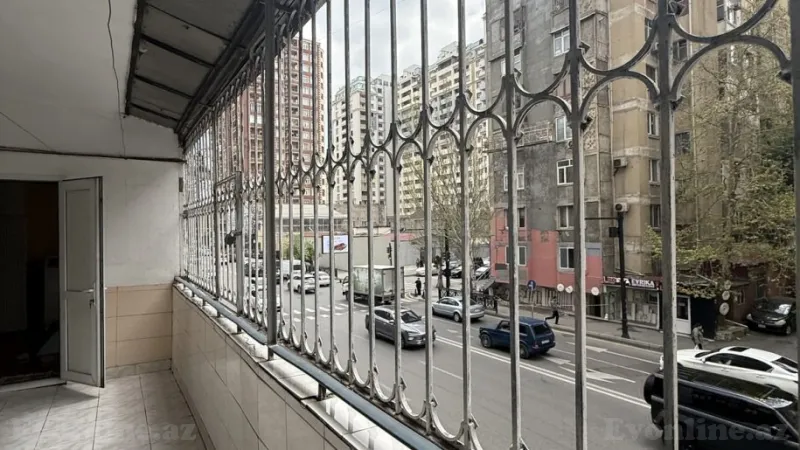 Satılır 4 otaqlı Mənzil Köhnə tikili 101 m² Nərimanov r. - şəkil 17