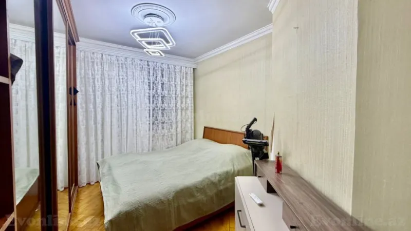 Satılır 3 otaqlı Mənzil Köhnə tikili 75 m² 8 Noyabr m. - şəkil 3