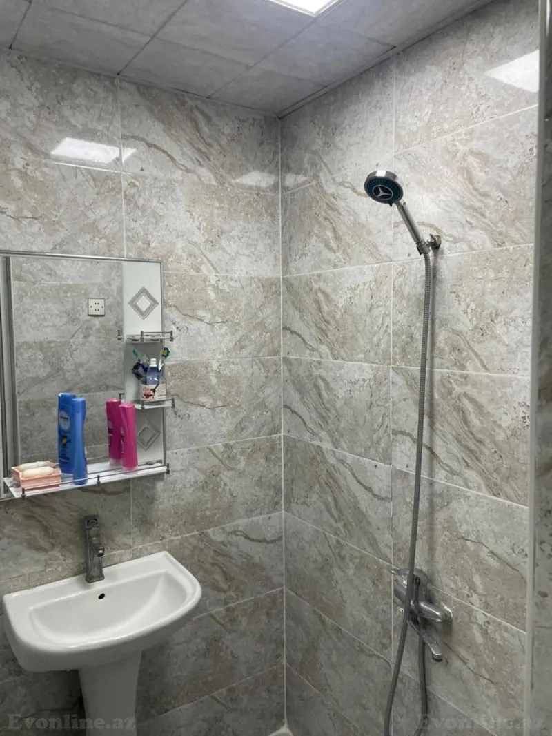 Kirayə verilir 2 otaqlı Mənzil Yeni tikili 65 m² İnşaatçılar m. - şəkil 6