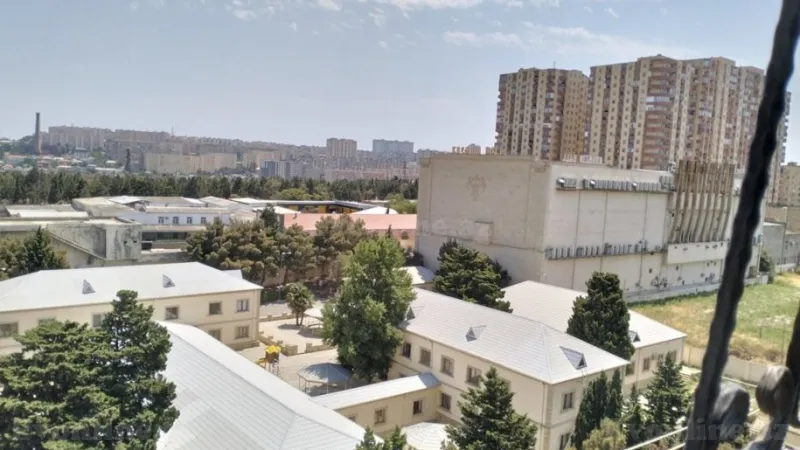 Satılır 5 otaqlı Mənzil Köhnə tikili 120 m² Əhmədli m. - şəkil 12