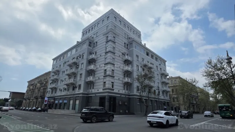 2 otaqlı Mənzil 68 m² Sahil m. Satılır