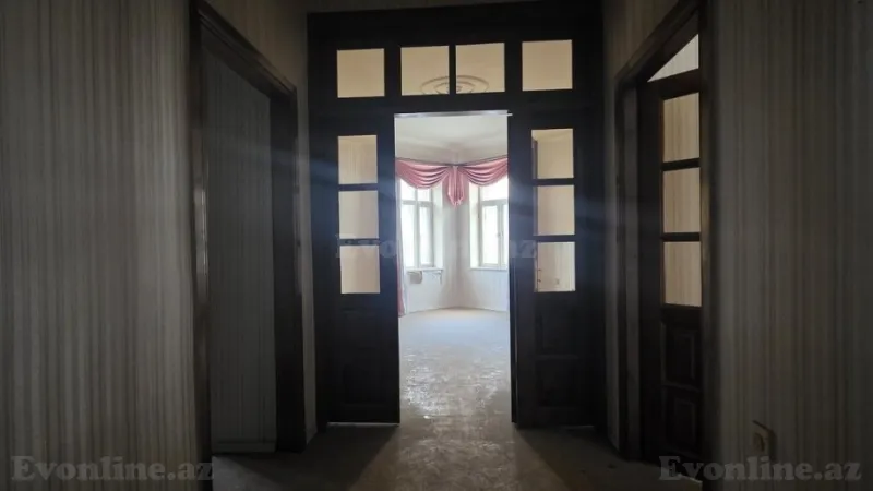 Satılır 2 otaqlı Mənzil Köhnə tikili 68 m² Sahil m. - şəkil 8