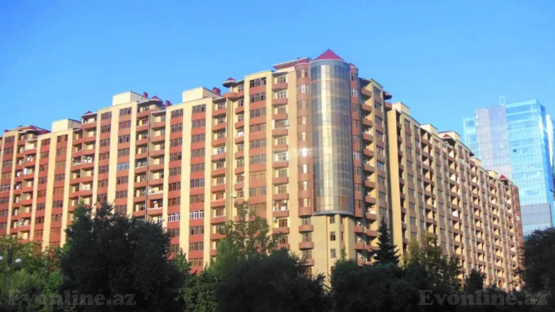 3 otaqlı Mənzil 110 m² Xətai m. Kirayə verilir