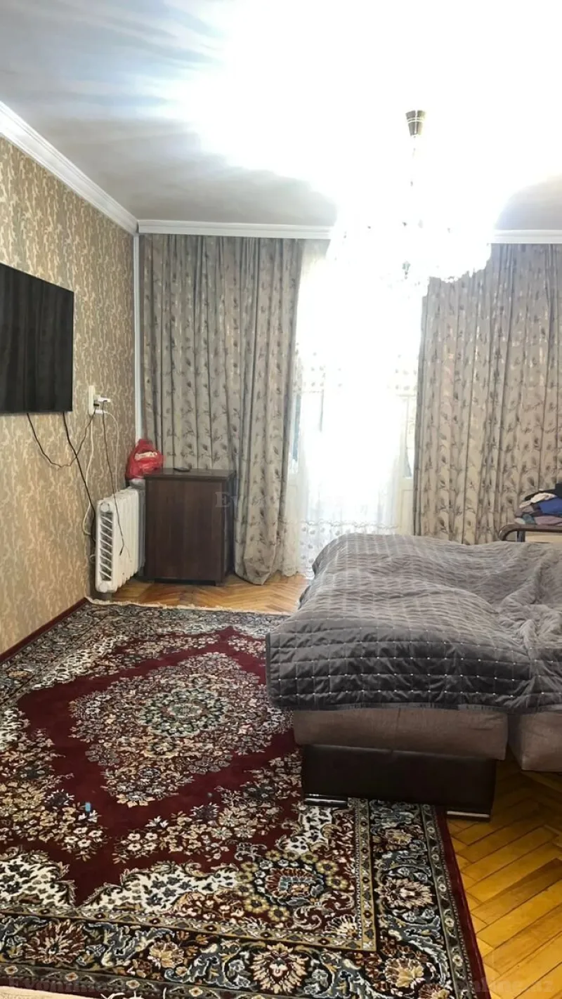 Satılır 3 otaqlı Mənzil Köhnə tikili 65 m² Elmlər Akademiyası m. - şəkil 2