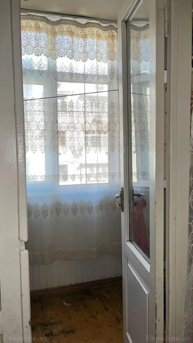 Satılır 3 otaqlı Mənzil Köhnə tikili 65 m² Elmlər Akademiyası m. - şəkil 5