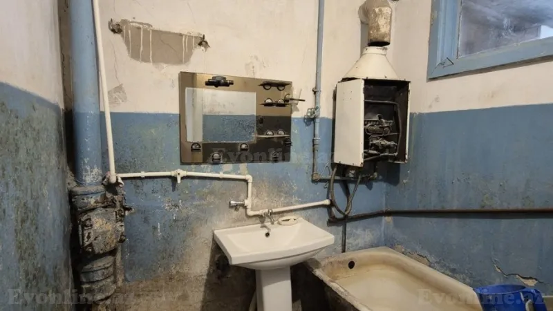 Satılır 2 otaqlı Mənzil Köhnə tikili 50 m² 8-ci kilometr - şəkil 13