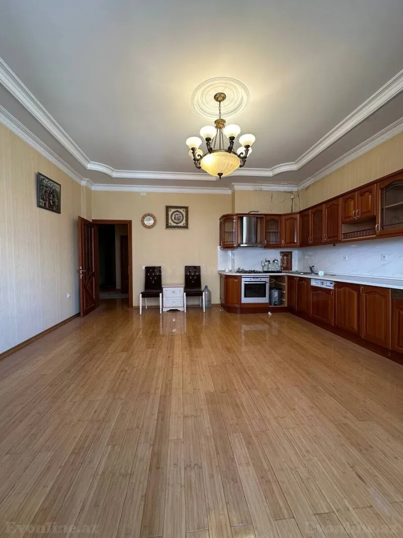 Satılır 4 otaqlı Mənzil Yeni tikili 240 m² Xətai m. - şəkil 6